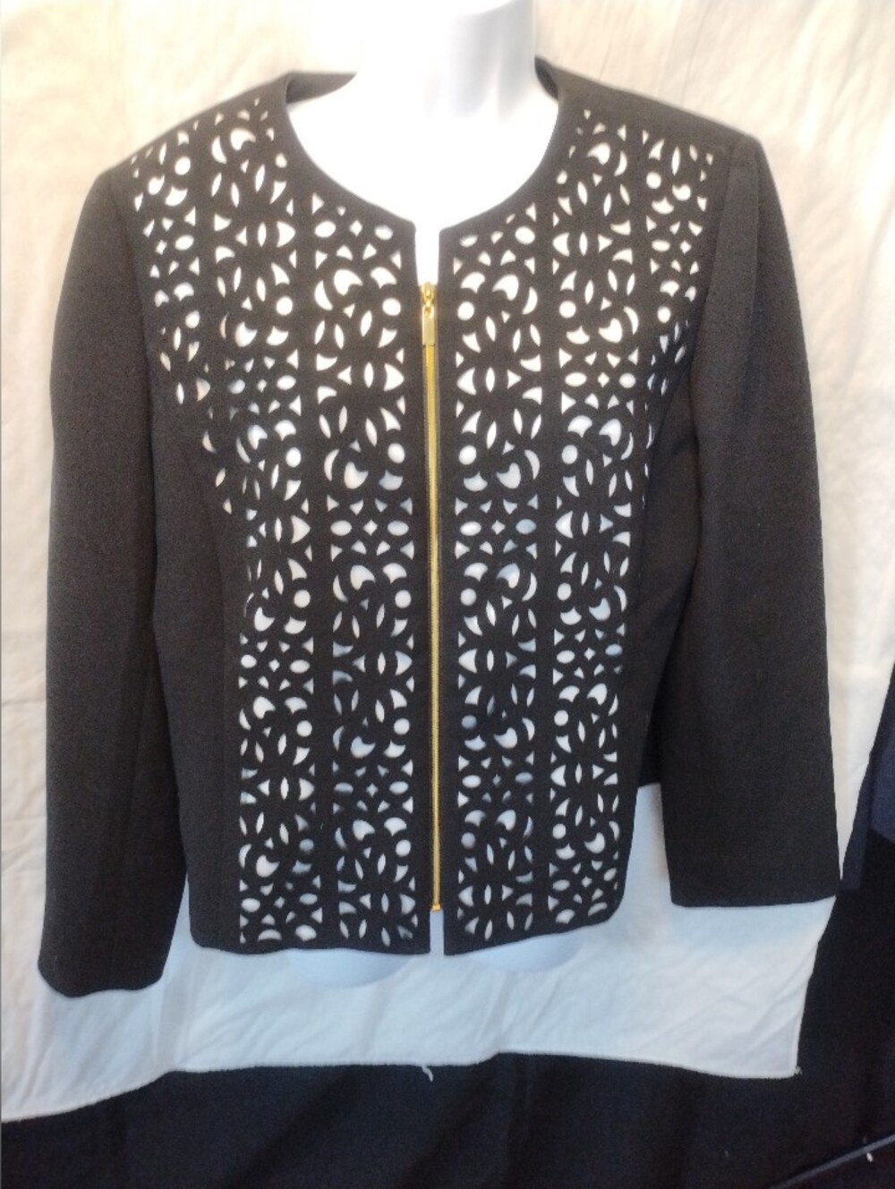 Tahari ASL Women's Size 14P Collarless Laser Cut Frame Jacket